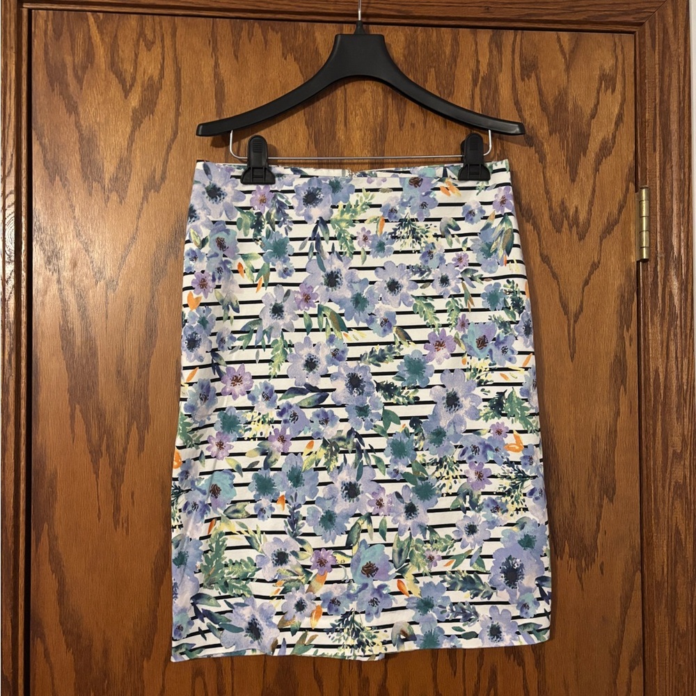 SALE!! NWOT Talbots Size 8 Floral Stripe Pencil Skirt - Blue, Lavender and Green